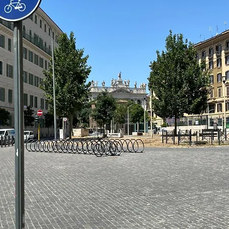Privato A San Giovanni Rom