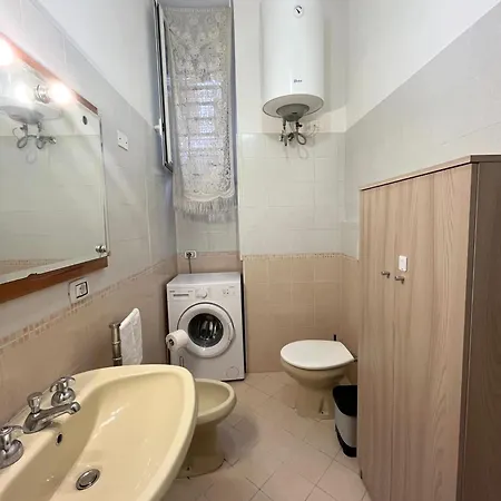 Privato A San Giovanni Διαμέρισμα